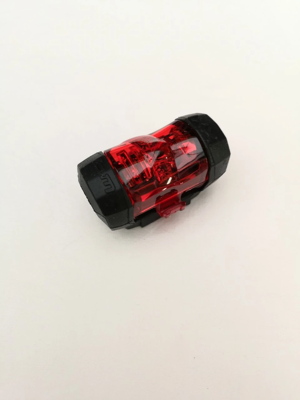 B&M LED-Batterierücklicht IXXI 383 5 B&M LED-Batterierücklicht IXXI 383 – Bild 3