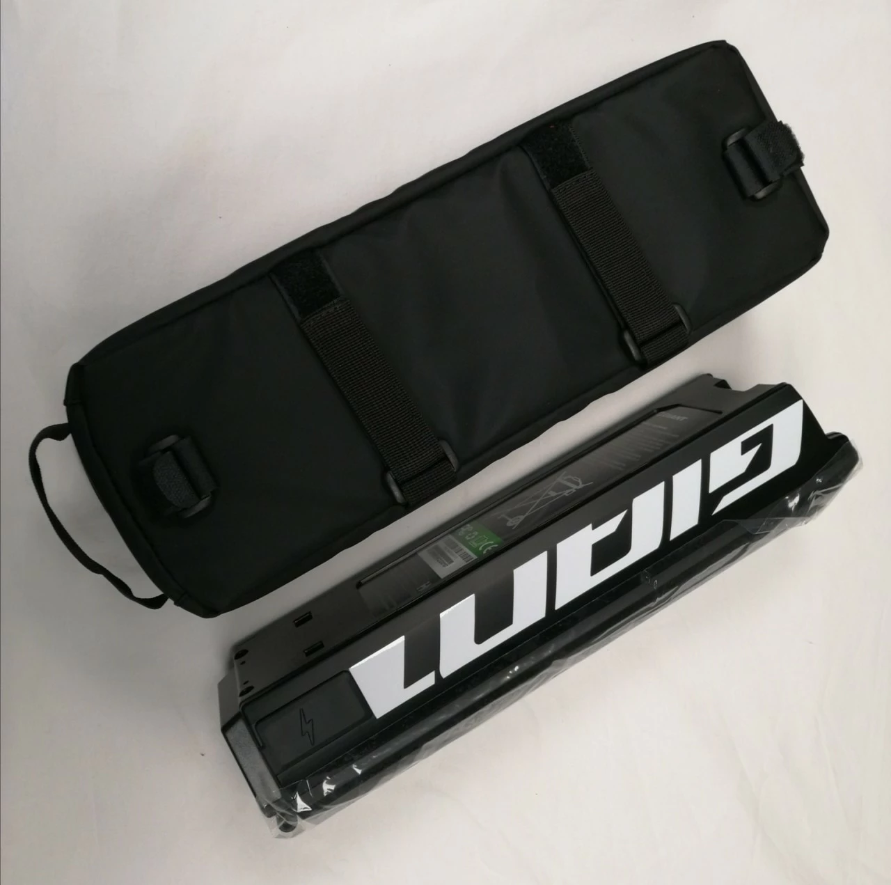 Giant EnergyPak Top-Release 500WH Akku Schwarz Matt/Logo Weiss 3 Pin 3 Giant EnergyPak Top-Release 500WH Akku Schwarz Matt/Logo Weiss 3 Pin