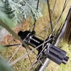 CADEX 42 Disc Carbon Tubeless Laufradsatz Steckachse -Cannondale cadex 42 2 1280x1280