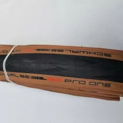Schwalbe Rennradreifen Pro One Tubeless HS 493 25-622 Braune Seitenwand