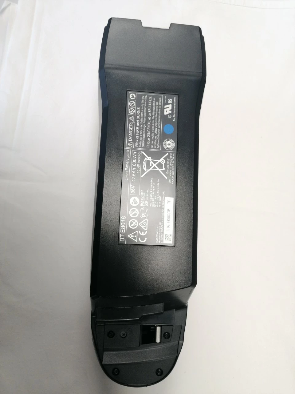 Shimano Steps BT-E8016 Akku Rahmenmontage 36V 17,5Ah 630Wh 6 Shimano Steps BT-E8016 Akku Rahmenmontage 36V 17,5Ah 630Wh – Bild 4