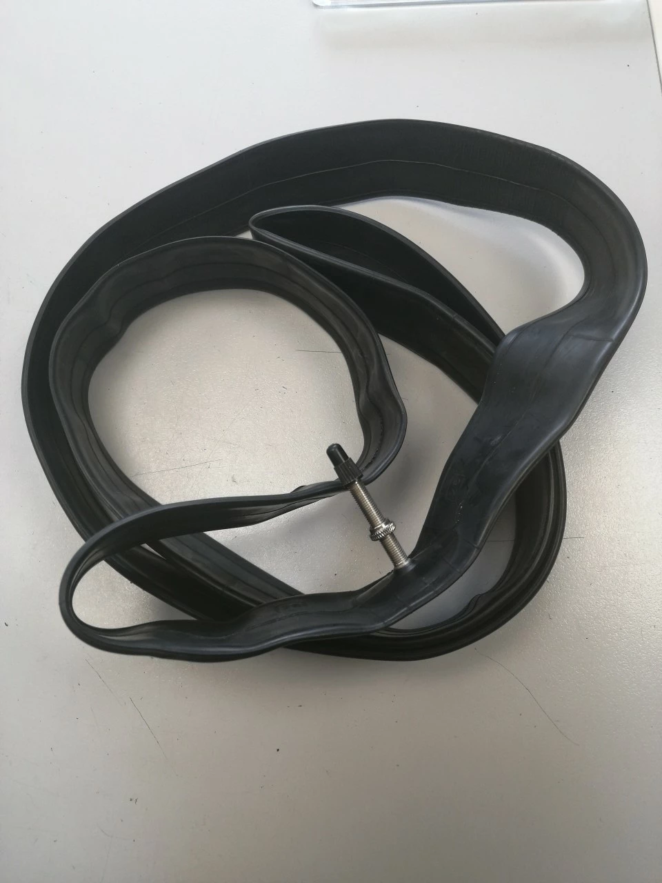 Schwalbe Fahrradschlauch SV Ventil Nr. 13 26" 40 Mm 40/62-559 3 Schwalbe Fahrradschlauch SV Ventil Nr. 13 26" 40 Mm 40/62-559